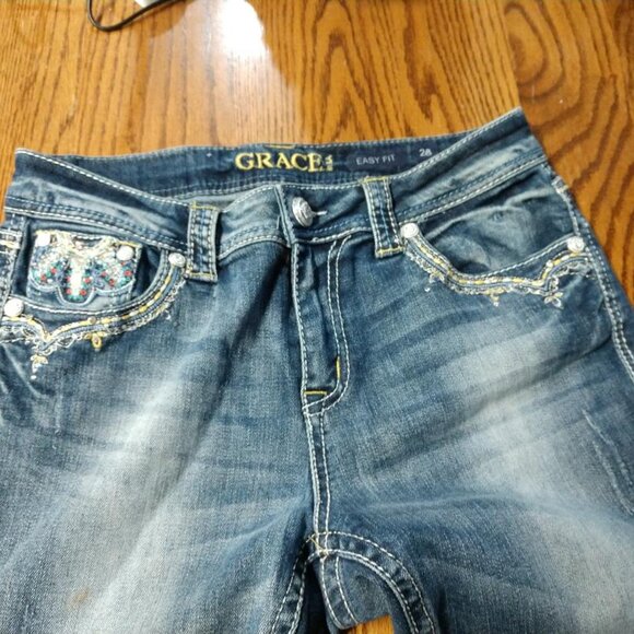 Women's Grace Easy Fit Jeans Floral Embroidery pockets Size 28-Embellished - Picture 7 of 13